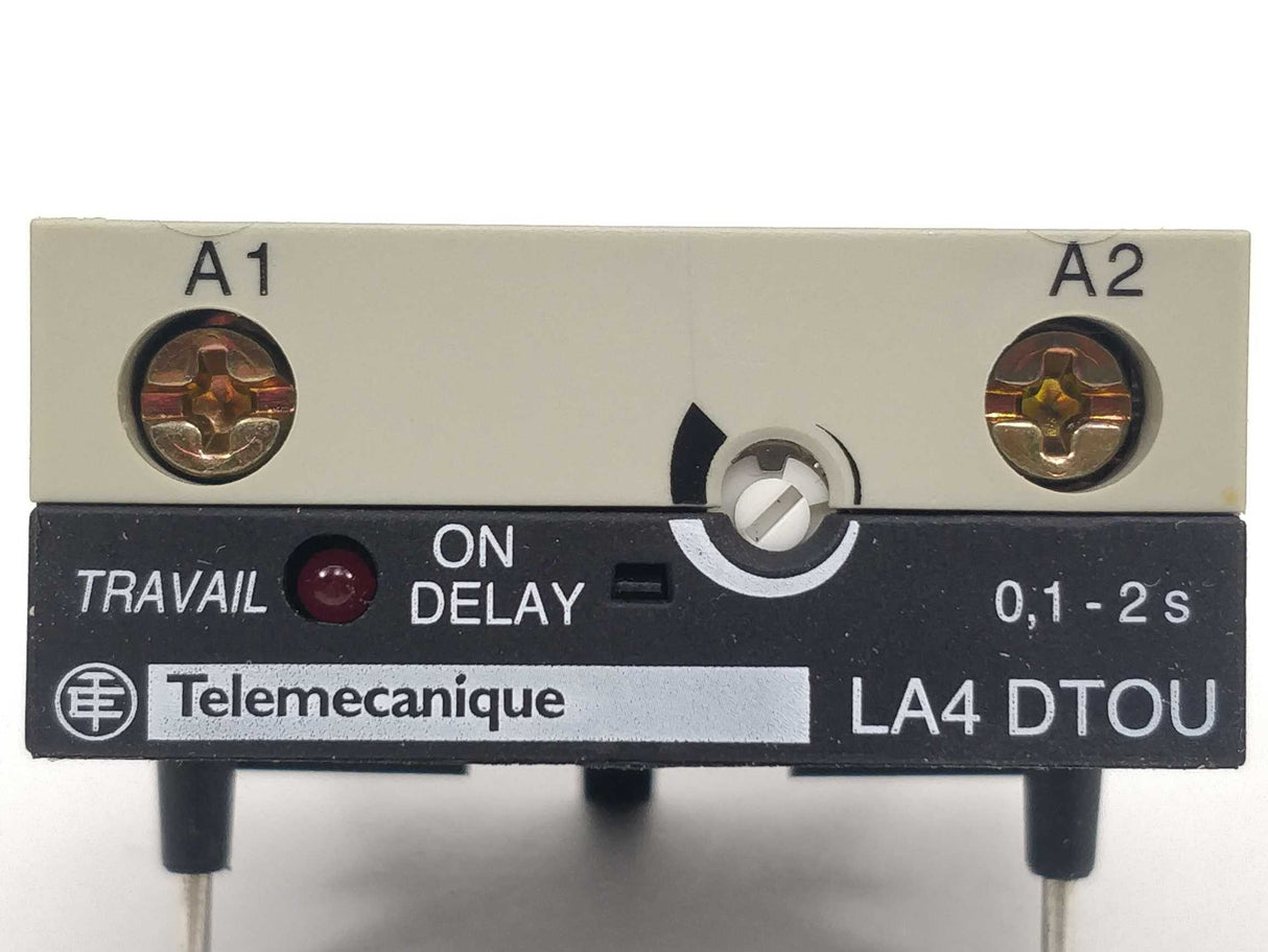 TELEMECANIQUE LA4DT0U 023645 Time Module