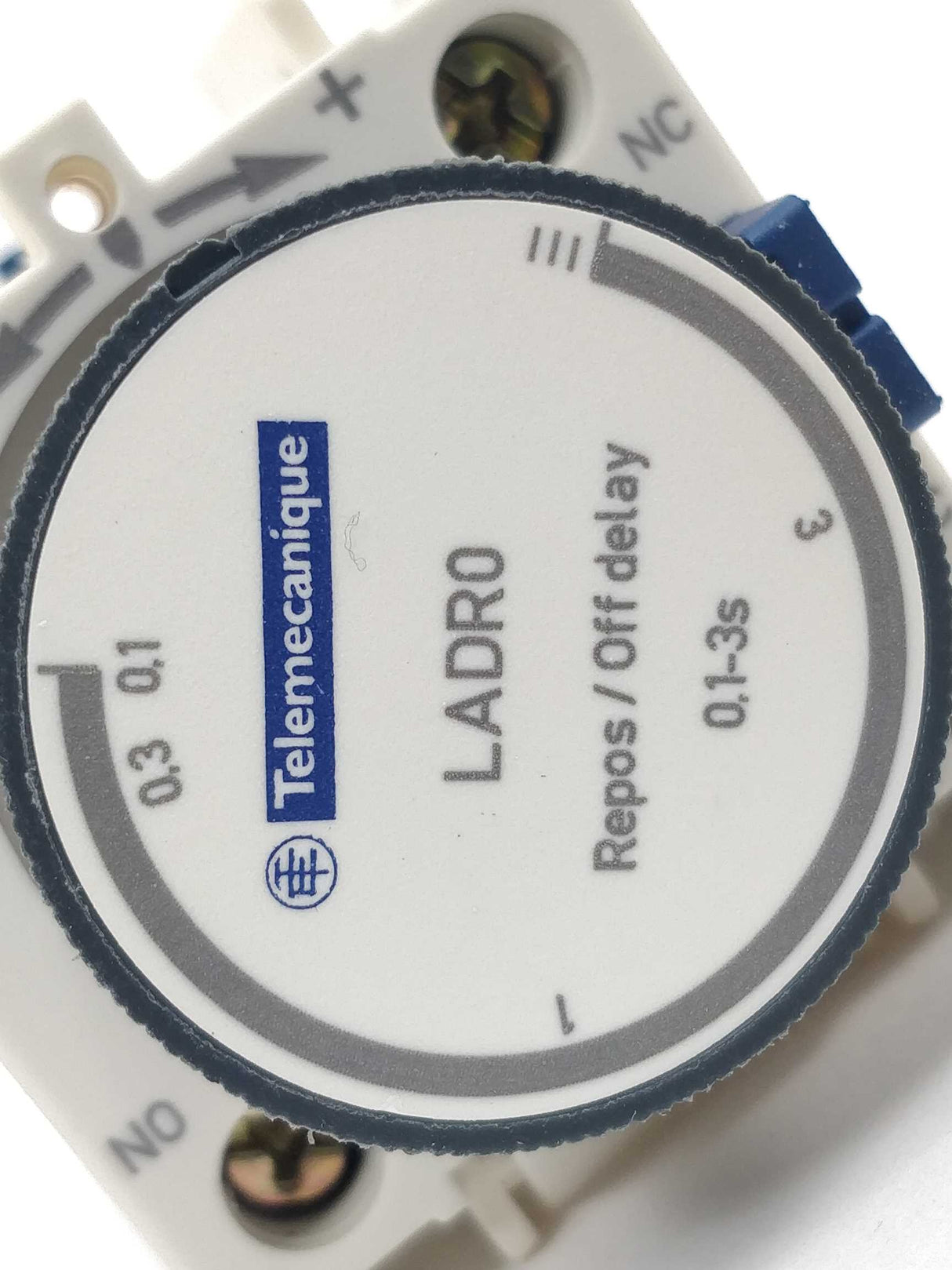 TELEMECANIQUE LADR0 038614 Time delay block