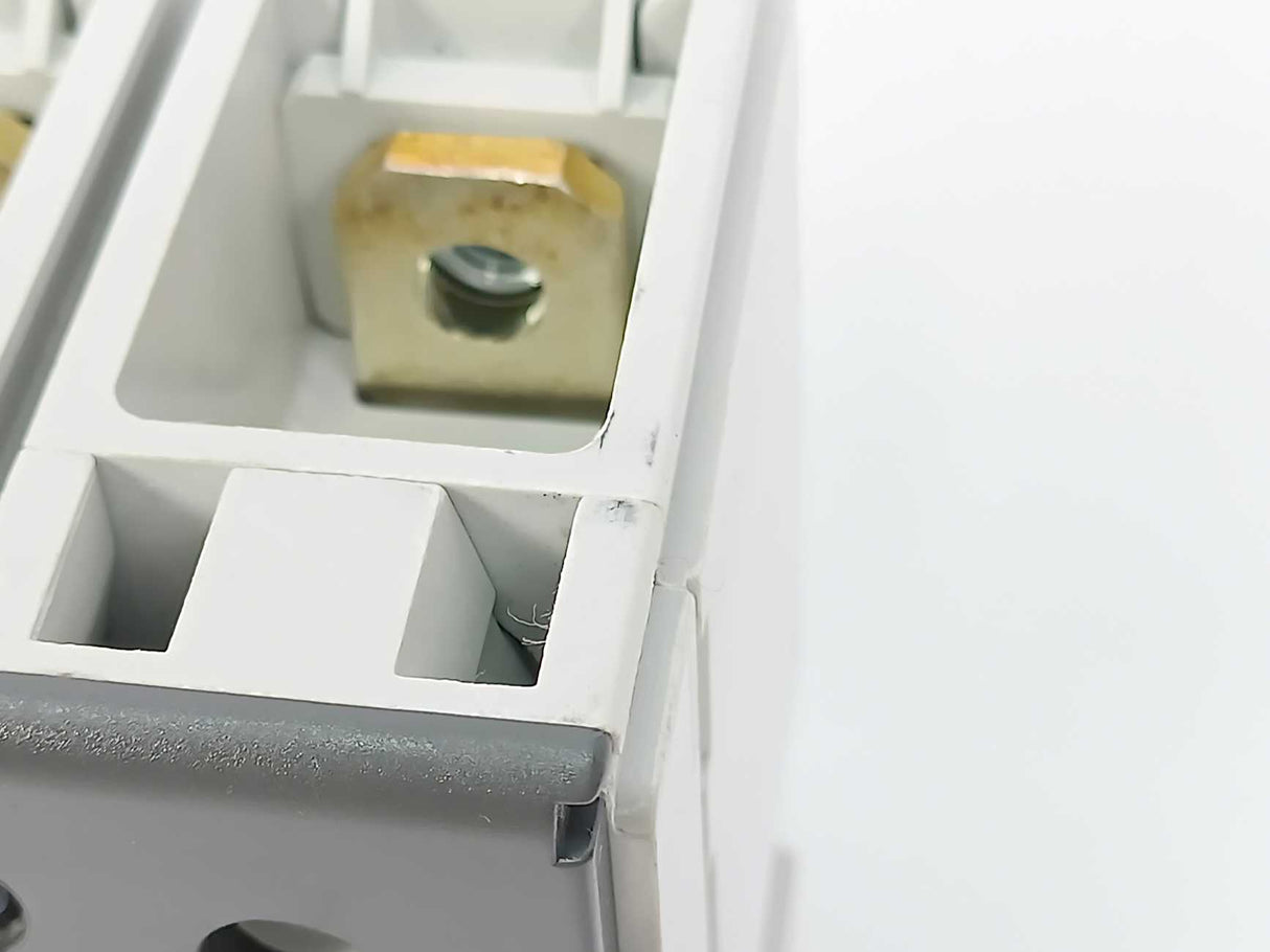 ABB 1SDA068059R1 XT3N 250 TMD 250-2500 3p F F, not used, have been mounted