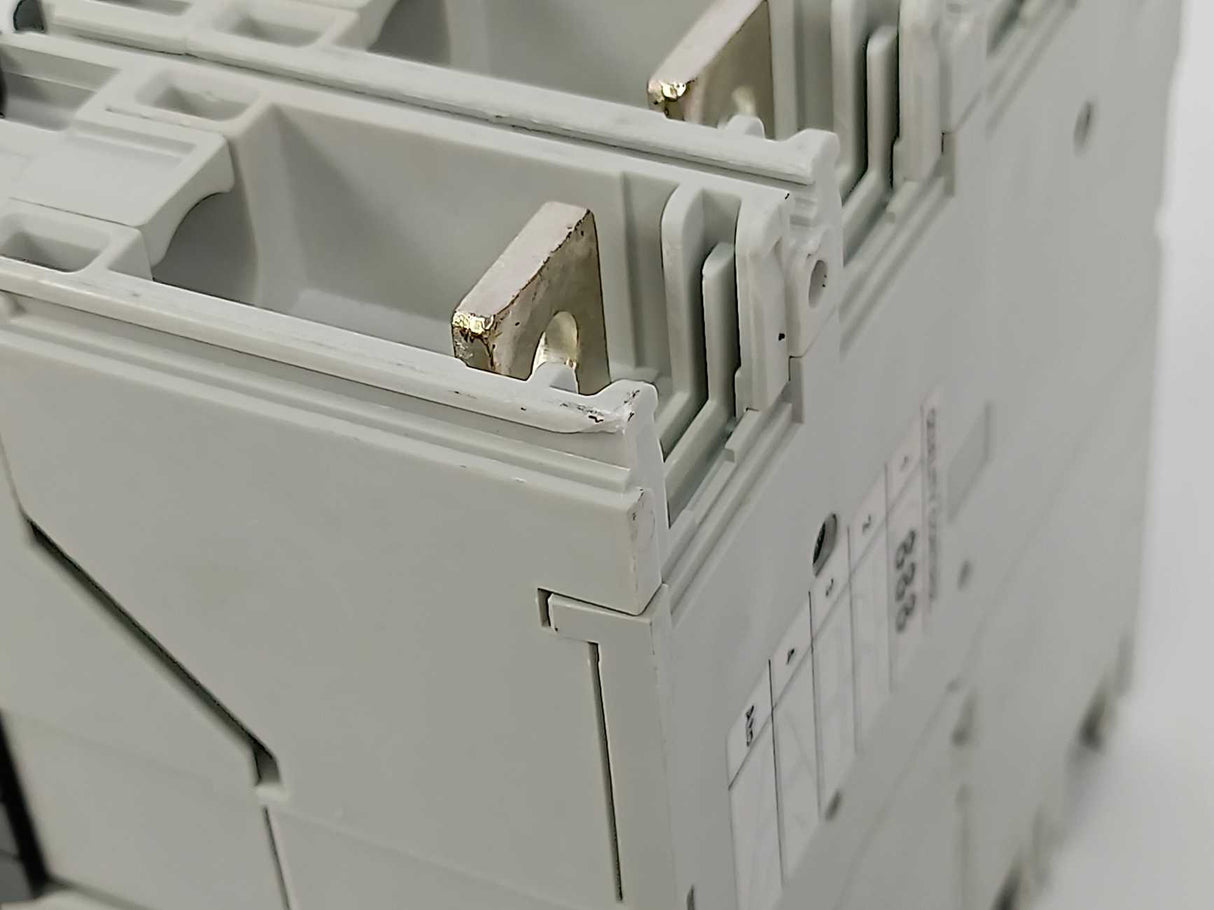 ABB 1SDA068147R1 XT4N 250 Ekip Dip LS/I In=250A 4p F F