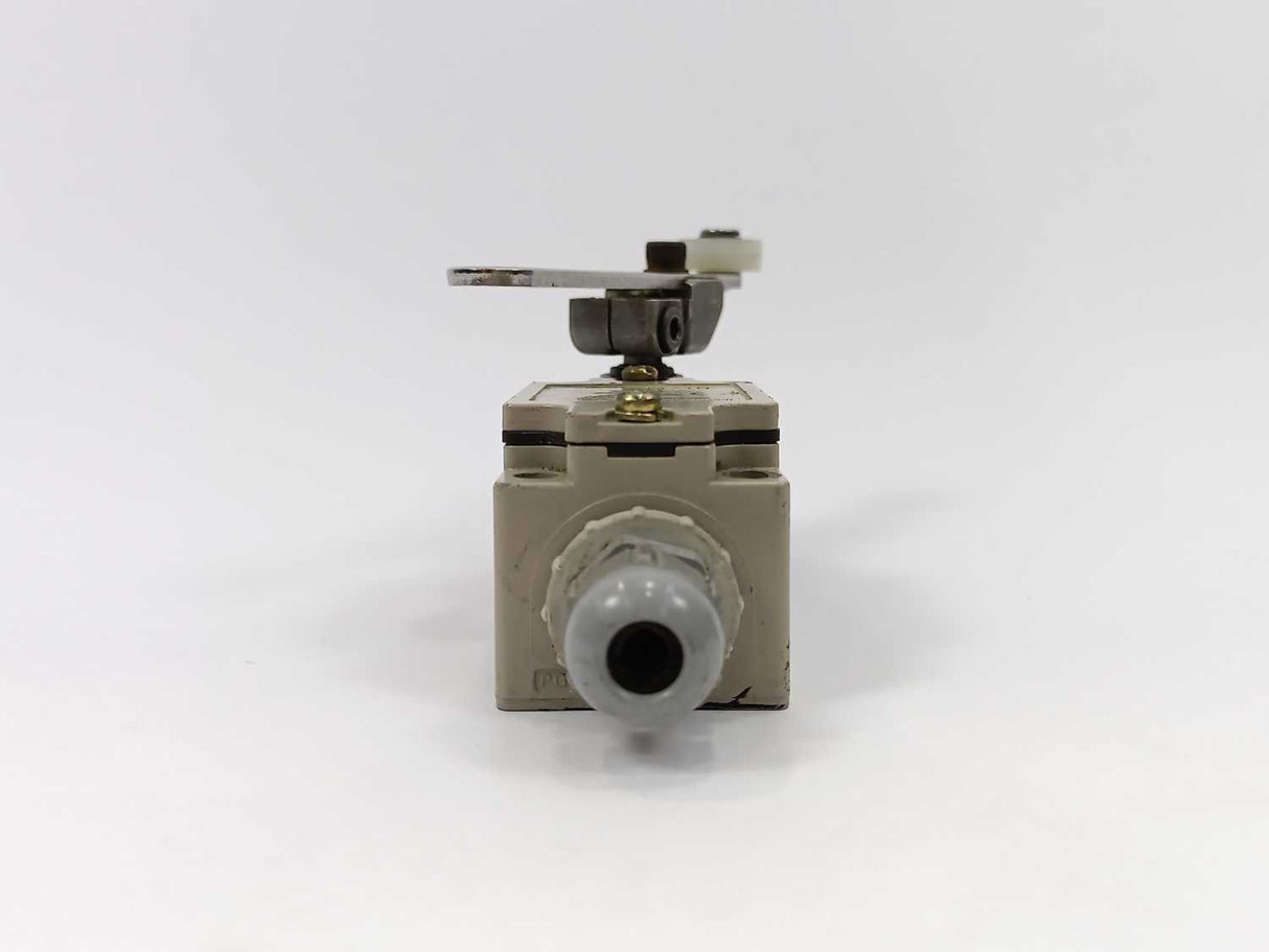 OMRON D4B-1111N Limit Switch