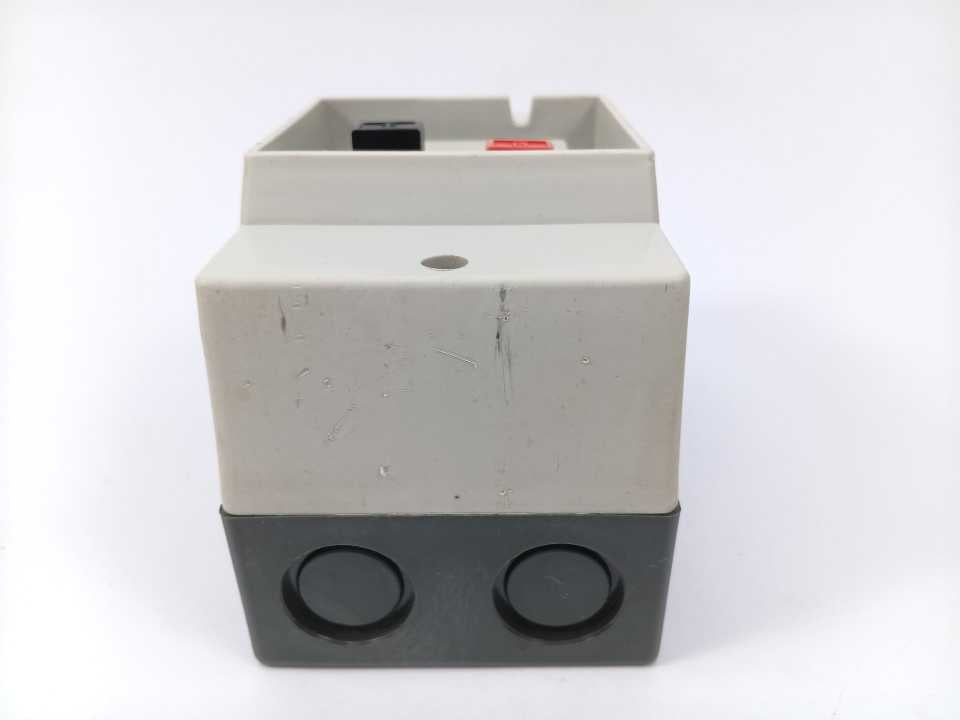 Lauritz Knudsen 10 22 033 494 Thermoplastic Enclosure for Motorstarter HV4 IP 54