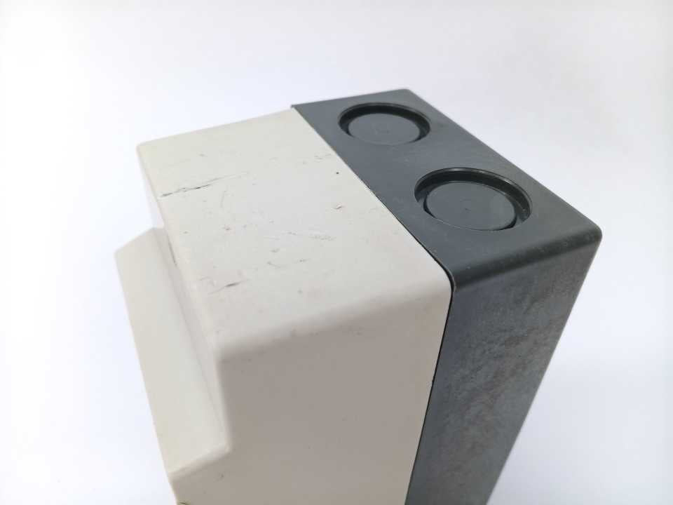 Lauritz Knudsen 10 22 033 494 Thermoplastic Enclosure for Motorstarter HV4 IP 54