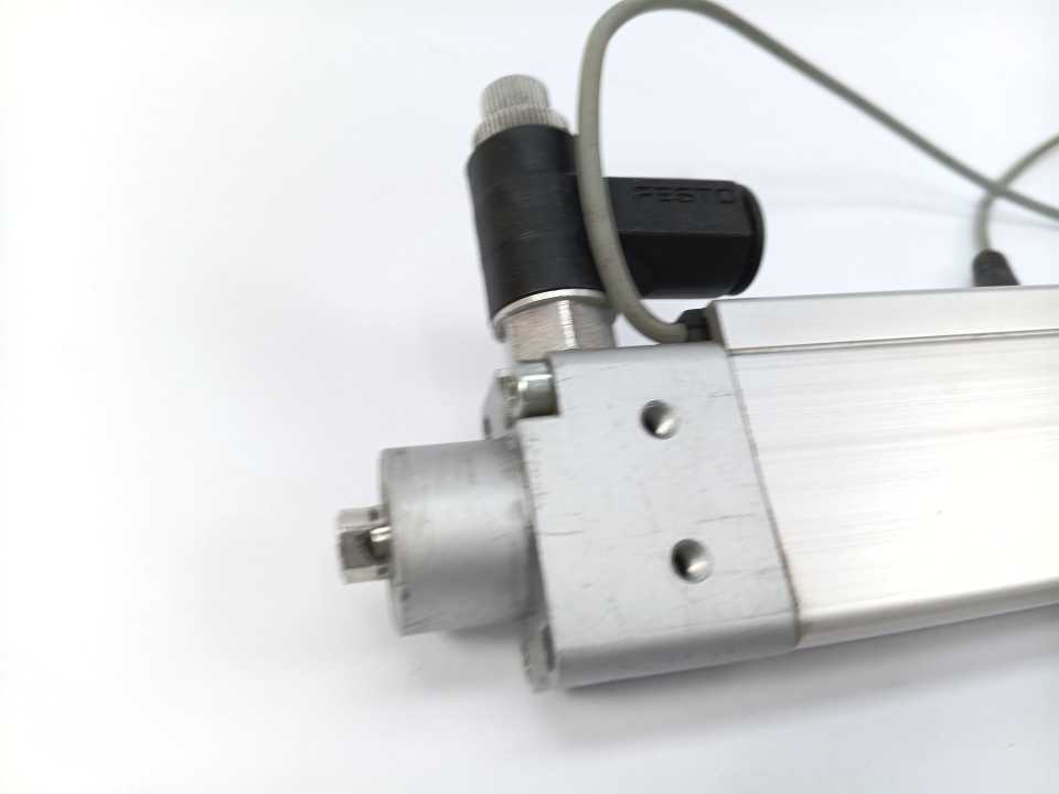 Festo 151142 DZH-20-250- Flat Linear Pneumatic Cylinder with Position Sensing