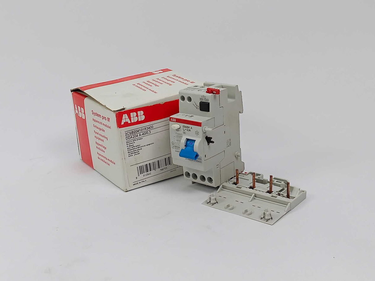 ABB 2CSB204101R3400 DDA204 A-40/0.3 RCD block