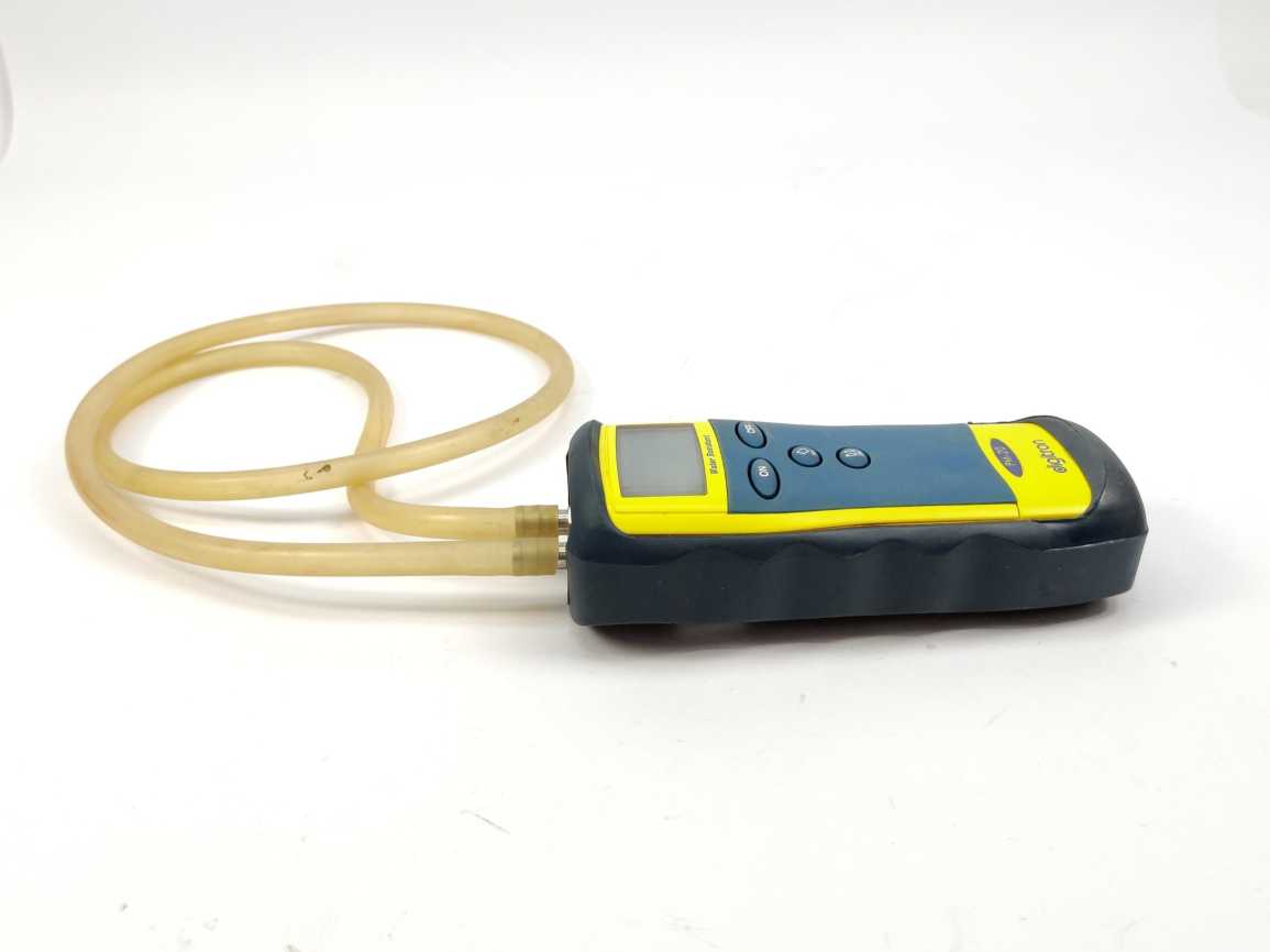 Digitron PM-20 Differential Digital Pressure Meter