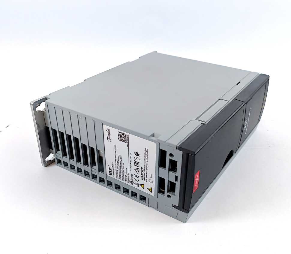 Danfoss 134H5186 FC-302PK25T2E20H1 0,25kW 0,33H Frequency Converter