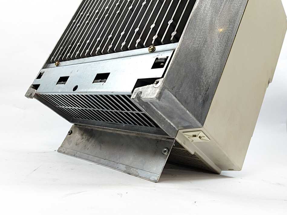 KEB COMBIVERT 19.F4.COH-3421/2.2 3PH, 30KW, 42KVA, 440V, Missing Front Cover