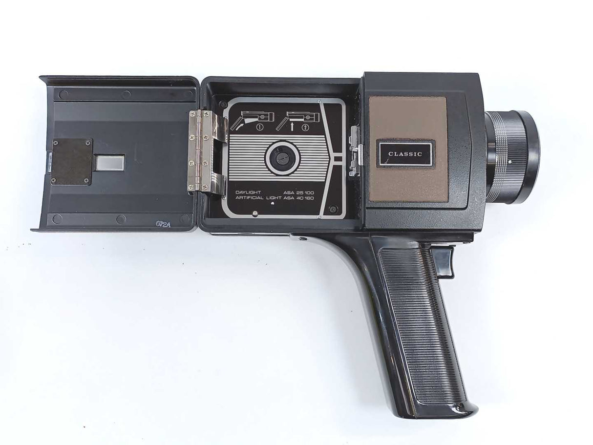 Chinon 722-P Powerzoom Super 8 Film Camera