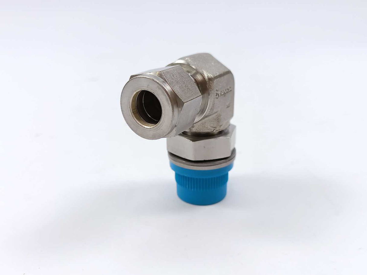 Swagelok SS-12M0-2-8PR Positionable Male Elbow, 12mm x 1/2". Batch of 9 pcs.