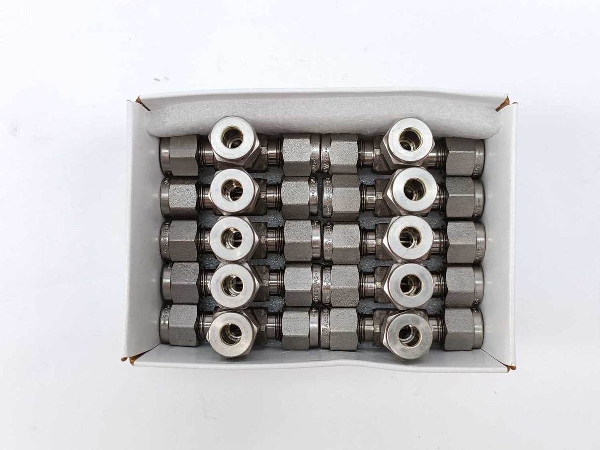 Swagelok M-400-3 Tube Fitting, Union Tee, 1/4 in. Batch of 10 pcs.