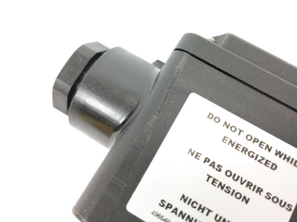 Parker 495905C2 LUCIFER Solenoid Coil w. 221G6136 Valve