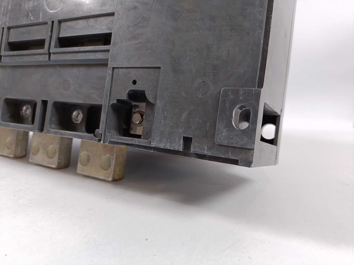 Schneider Electric 31331 INS800 4P 800 A-Switch Disconnector