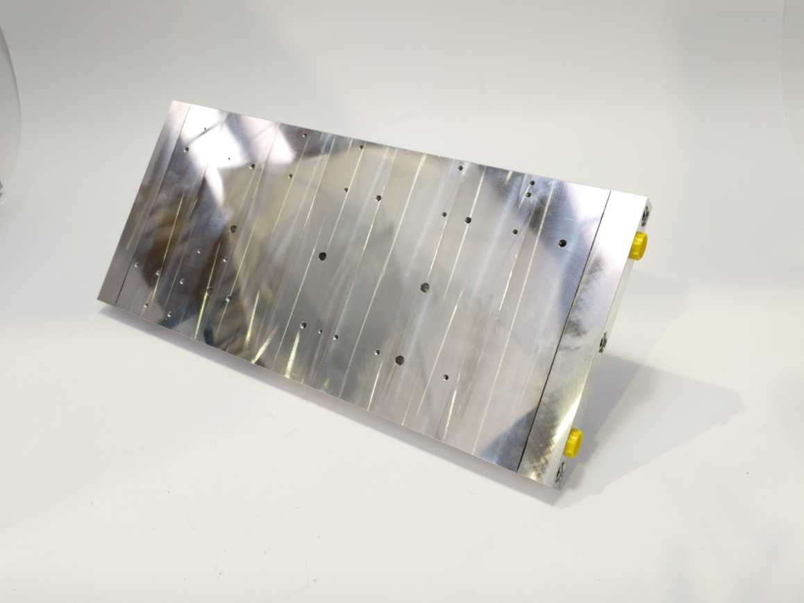 DAU Components W-324720 KW Series IGBT and High Power Resistor Liquid Cooling