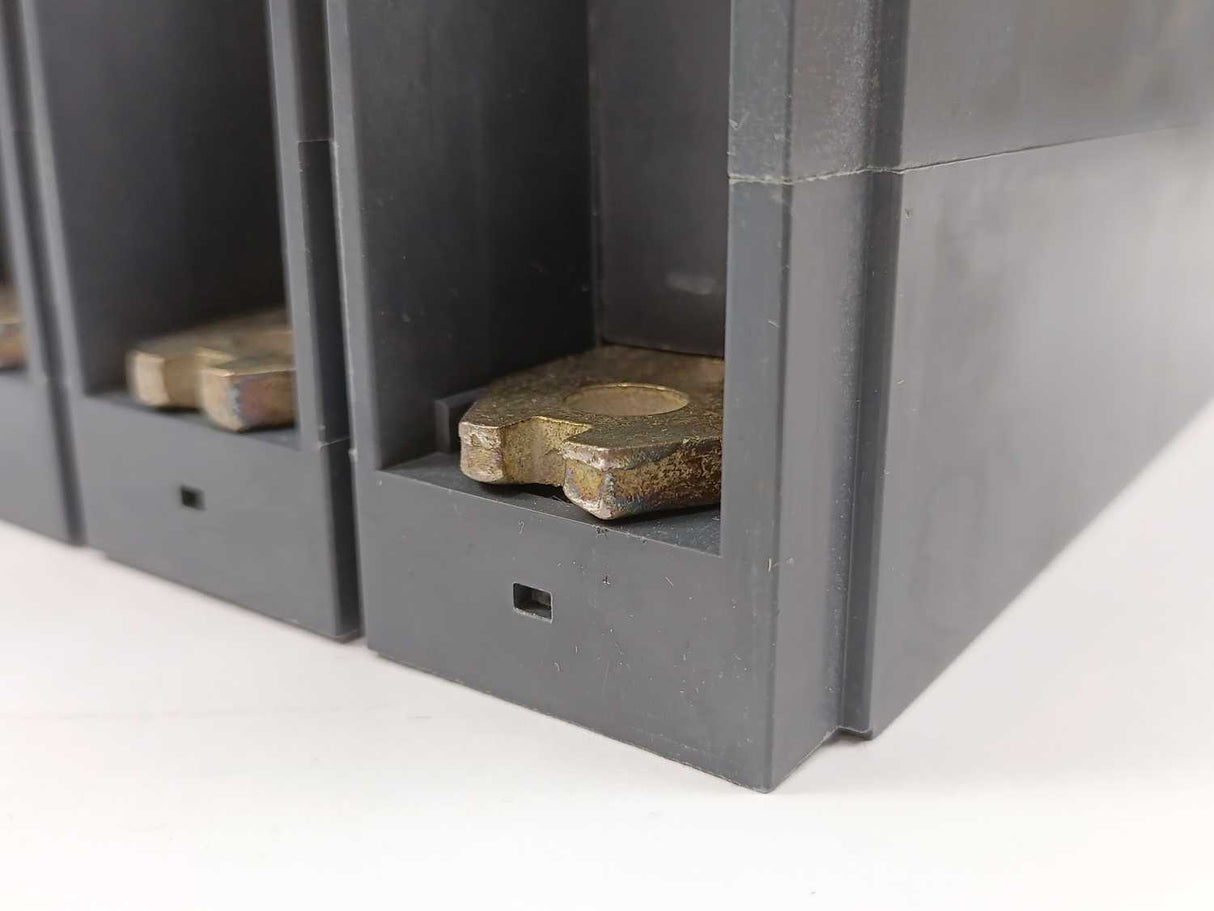 Schneider Electric 31113 INS500 4P 500A - Switch Disconnector