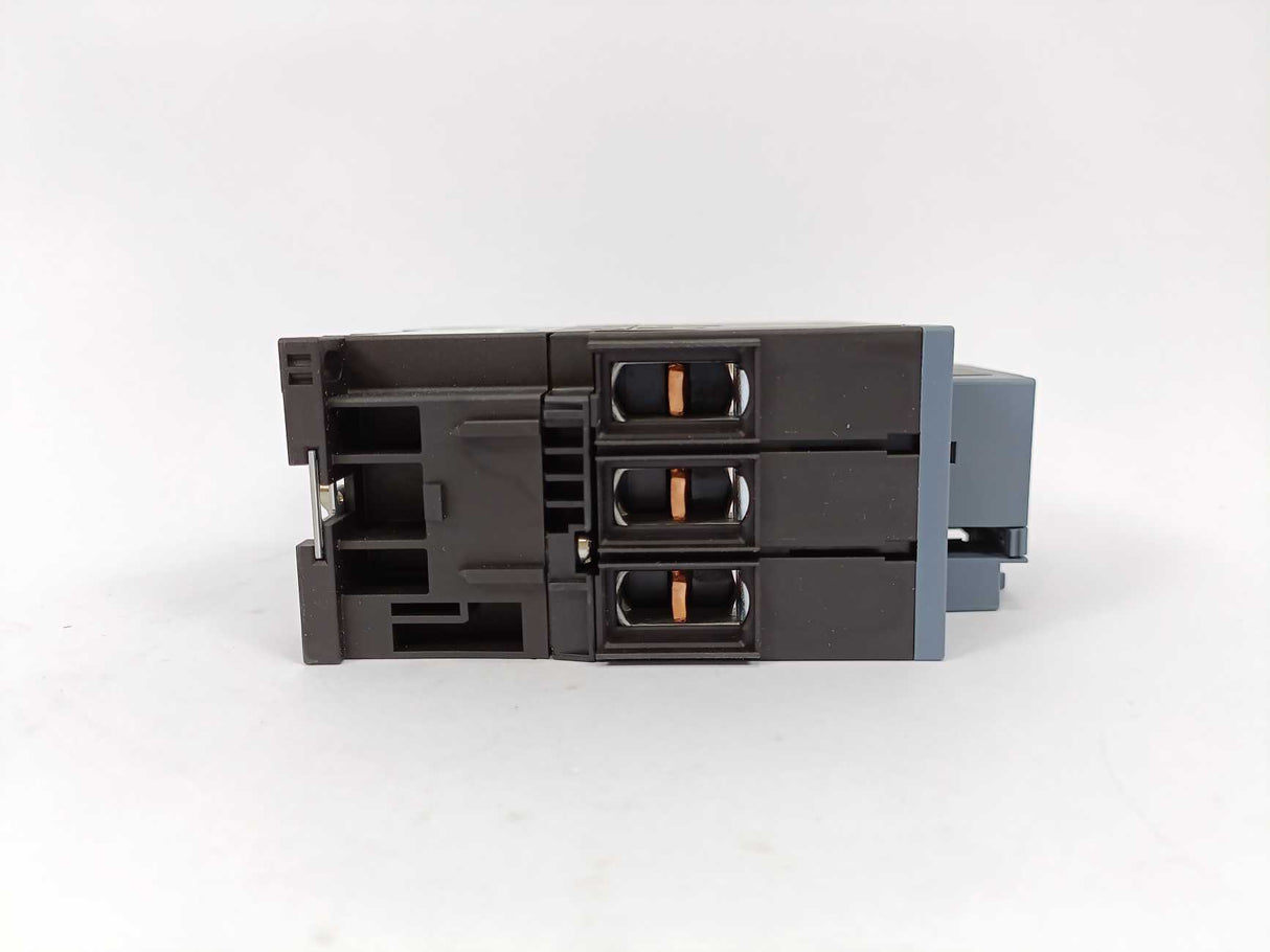 Siemens 3RT2037-3NB30 SIRIUS 3RT Power Contactor