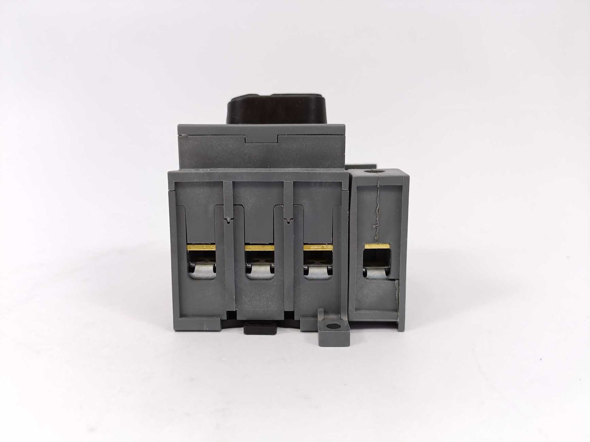 ABB 1SCA105413R1001 OT80F4N2 Switch Disconnector 600VAC 80A