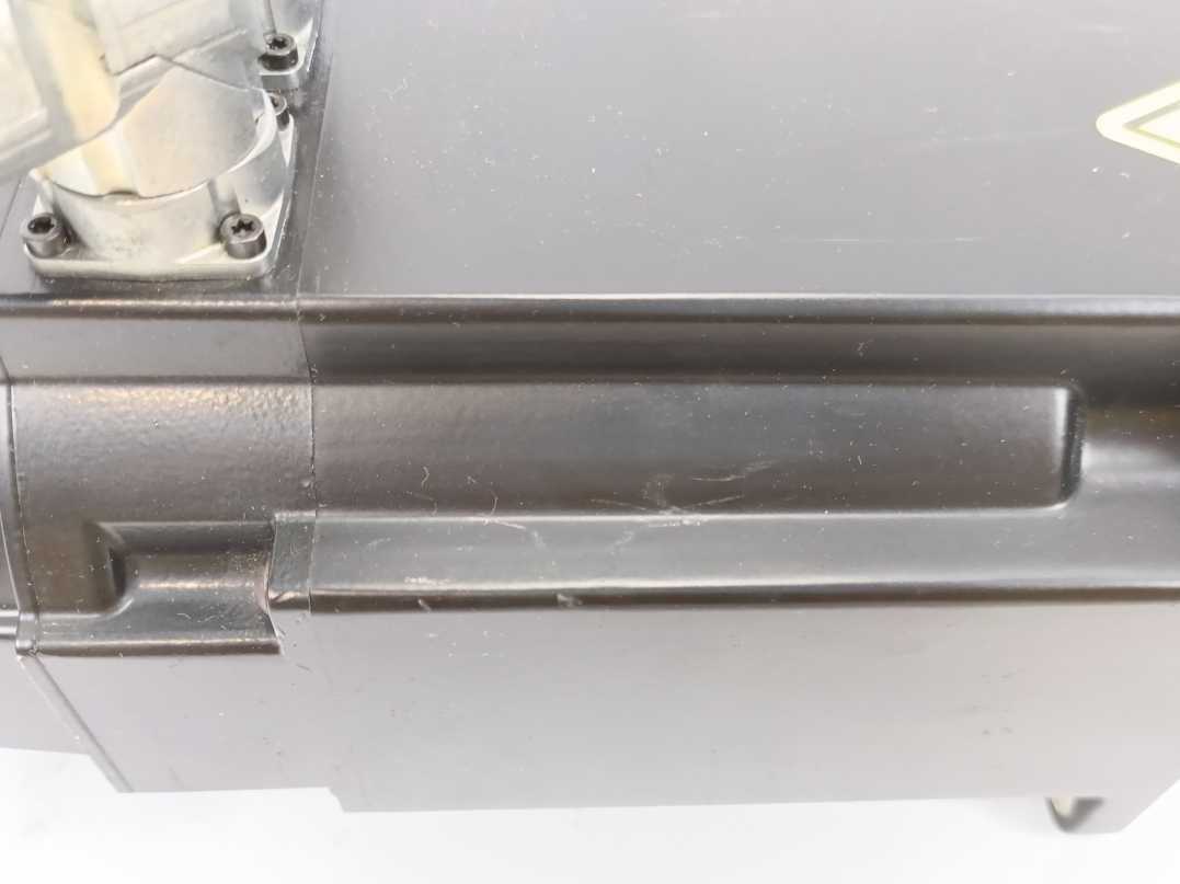 Beckhoff AM3052-1G21-0000 Servo Motor – 400 VAC, 2500 rpm, 1.65 kW