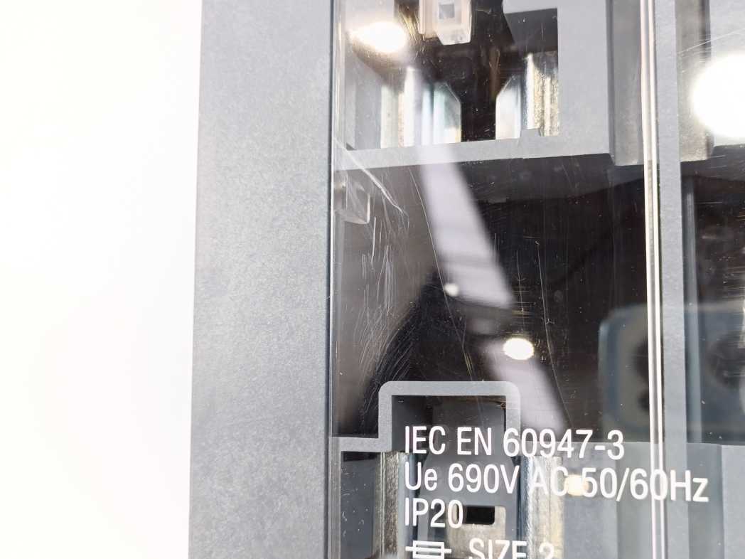 Siemens 3NP1154-1DA10 Switch Disconnector – 4-Pole, NH2, 400 A