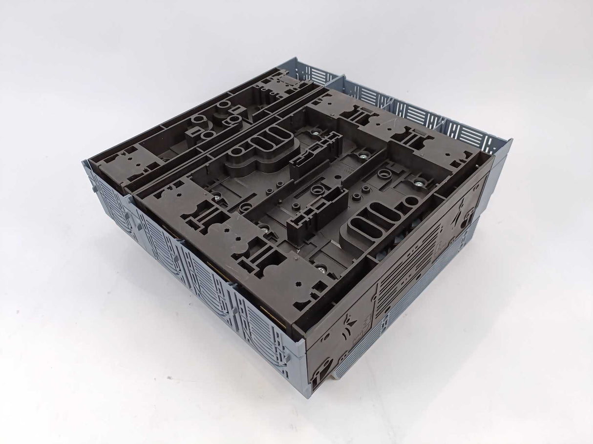 Siemens 3NP1154-1DA10 Switch Disconnector – 4-Pole, NH2, 400 A