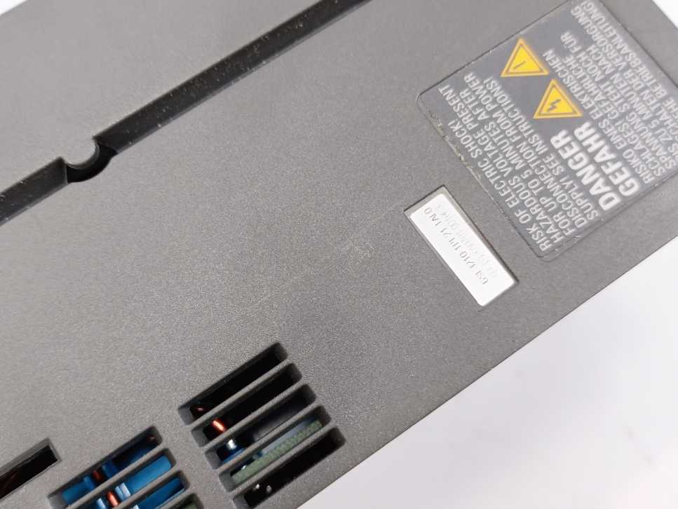 Siemens 6SL3210-1PE21-1AL0 SINAMICS Power Module PM240-2