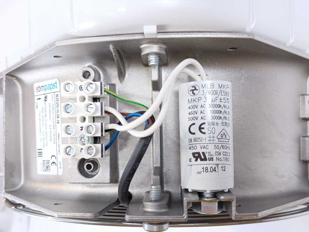 Schneider Electric NSYCVF850M230PF ClimaSys Ventilator 850m3/h 230V IP54