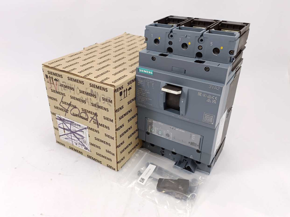 Siemens 3VA2440-5MN32-0AA0 SENTRON 3VA2 Molded , Mounted, not used