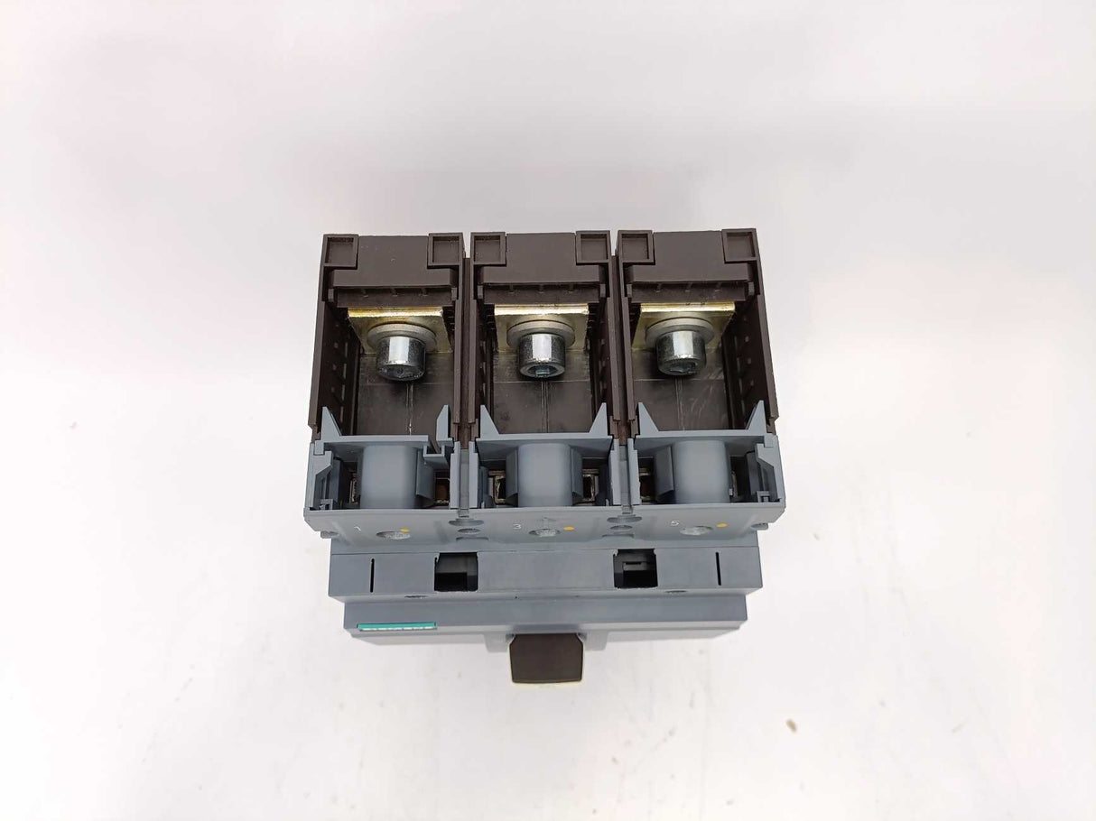 Siemens 3VA2440-5MN32-0AA0 SENTRON 3VA2 Molded , Mounted, not used