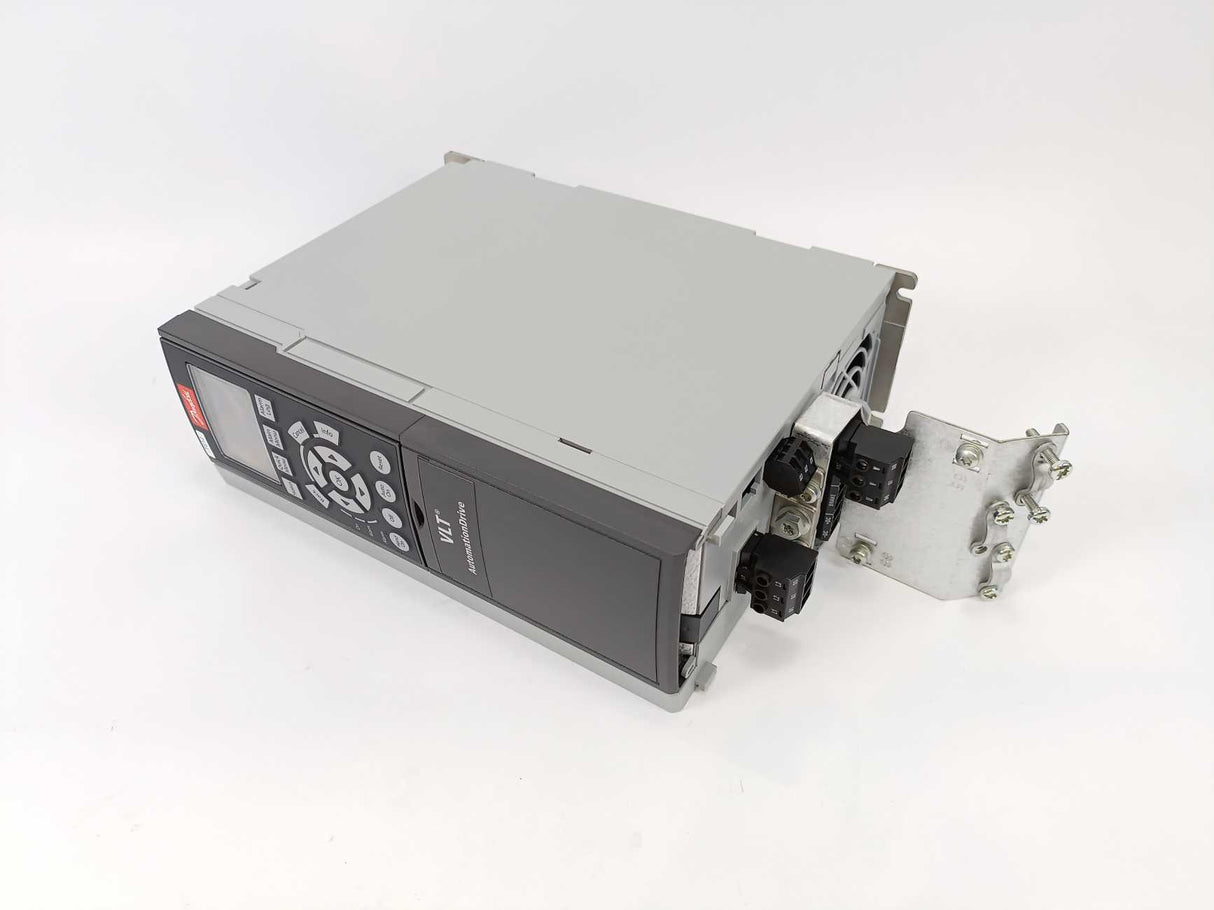 Danfoss 131B0890 Frequency Converter FC-301PK37T4E20H1X 0,5Hp