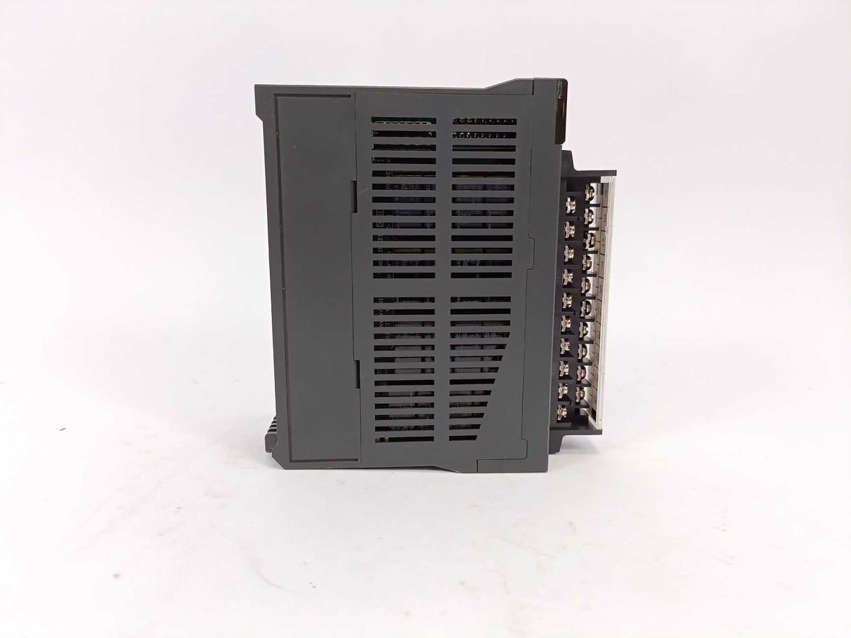 Idec PF3S-R161 FA-3S Relay Output