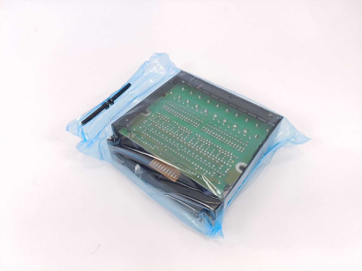 Idec Izumi Corp. PFJ-N162U FA-1J 16-DC Input Unit (SINK)