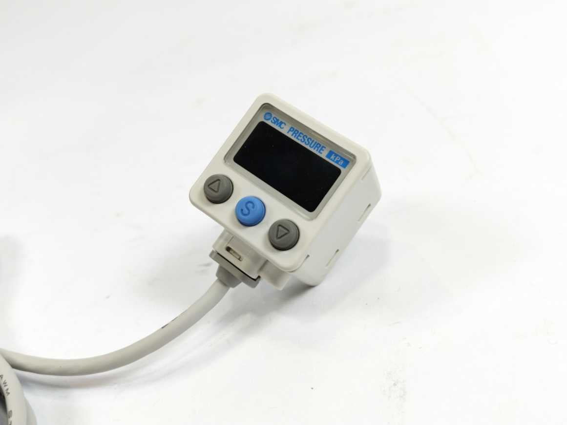 SMC ZSE40A-01-V Digital Pressure Switch