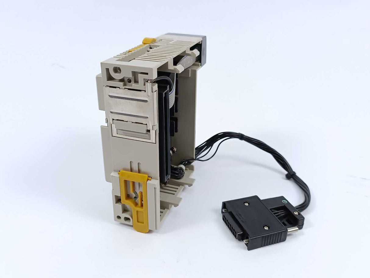 OMRON CQM1-DA021 D/A Unit