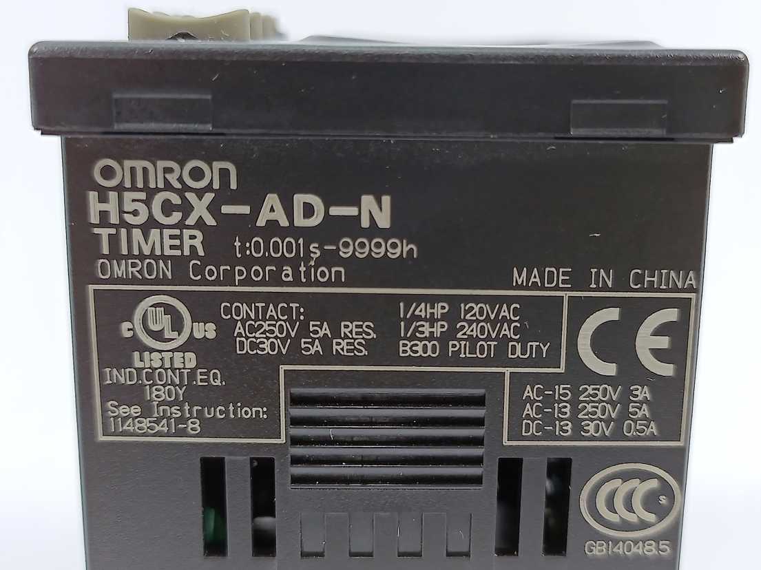 OMRON H5CX-AD-N Timer Relay