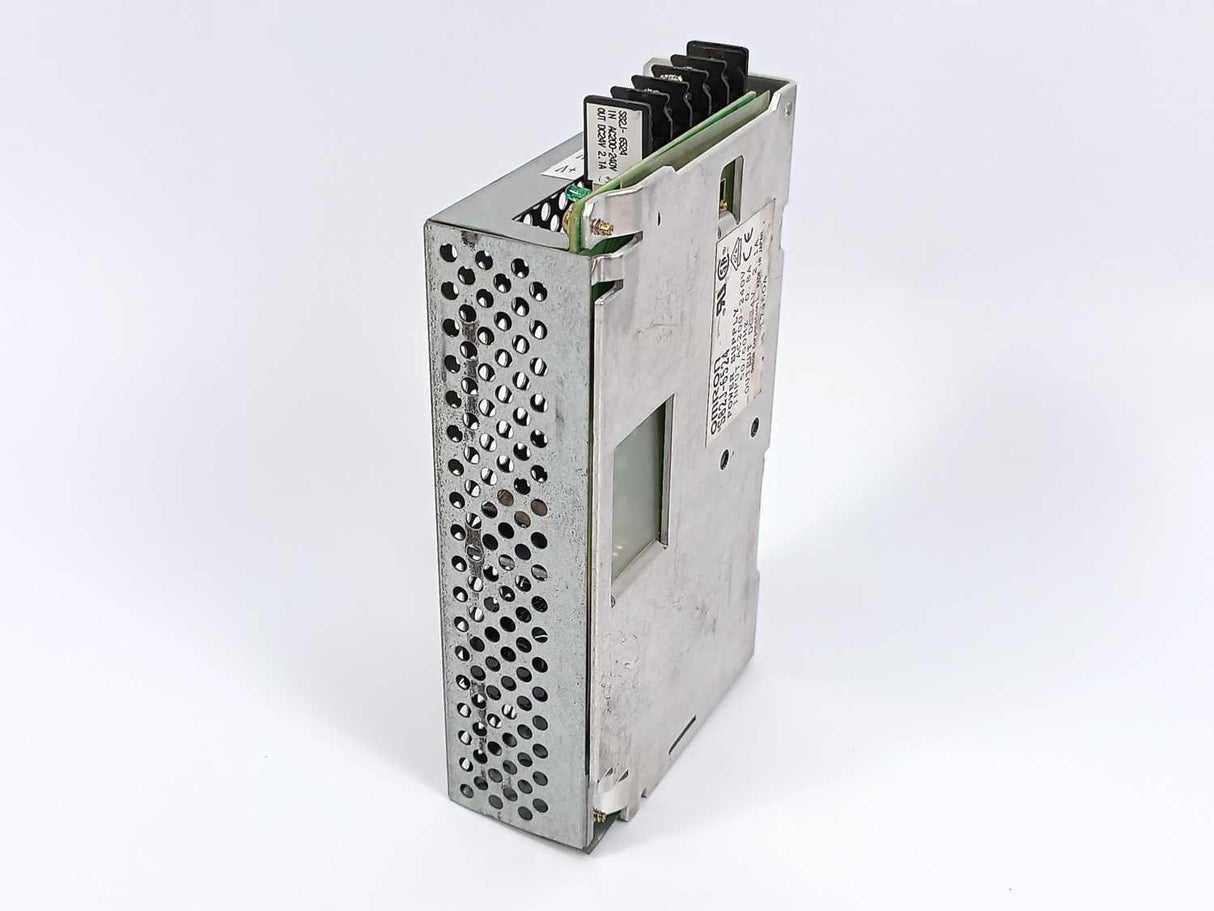 OMRON S82J-6524 Power Supply 24V, 2.1A