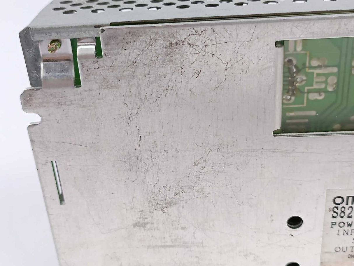 OMRON S82J-6524 Power Supply 24V, 2.1A