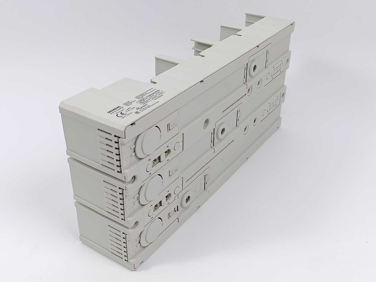 Siemens 8US1213-4AH04 3 Phase Busbar w/ Accessories