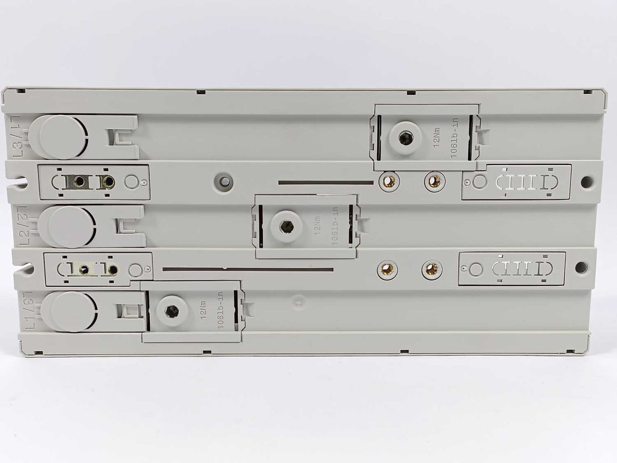 Siemens 8US1213-4AH04 3 Phase Busbar w/ Accessories