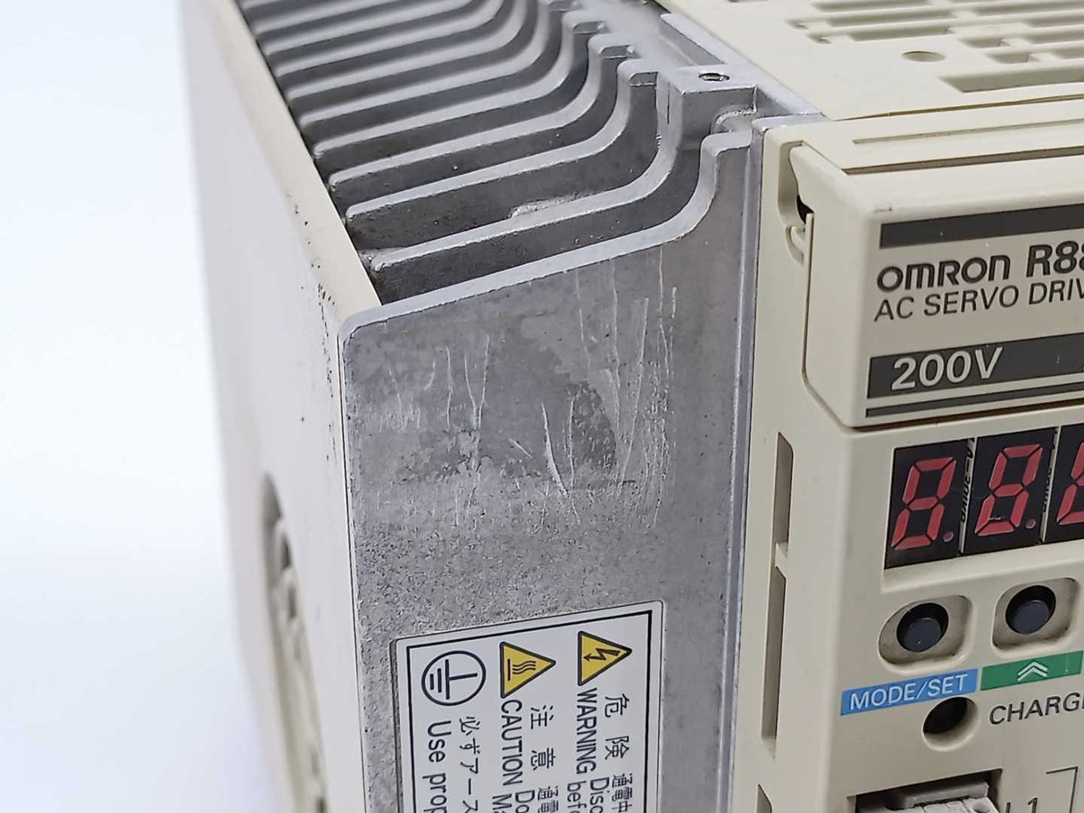 OMRON R88D-WT08HH AC Servo Driver