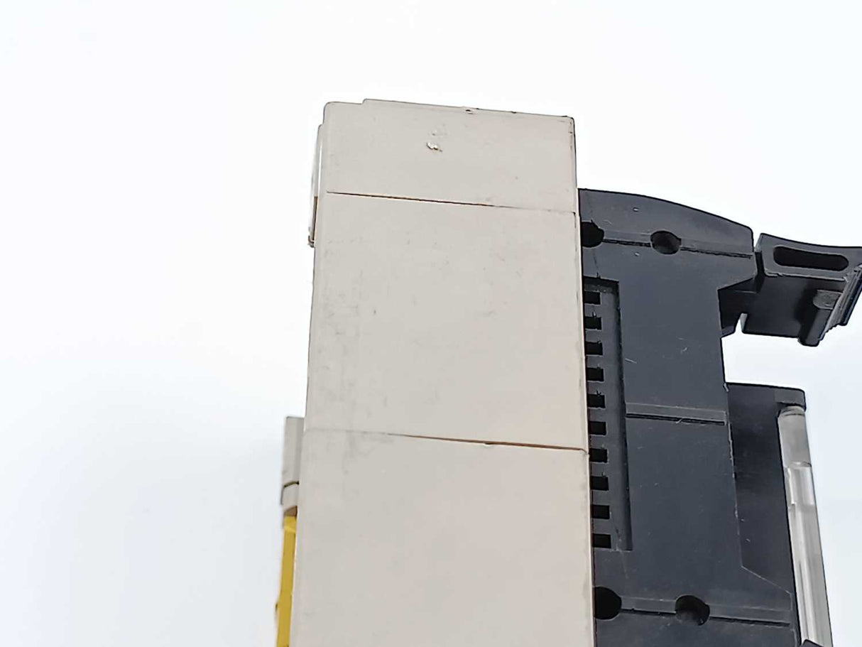 OMRON XW2B-50J6-2B Connector-Terminal Block Conversion Unit