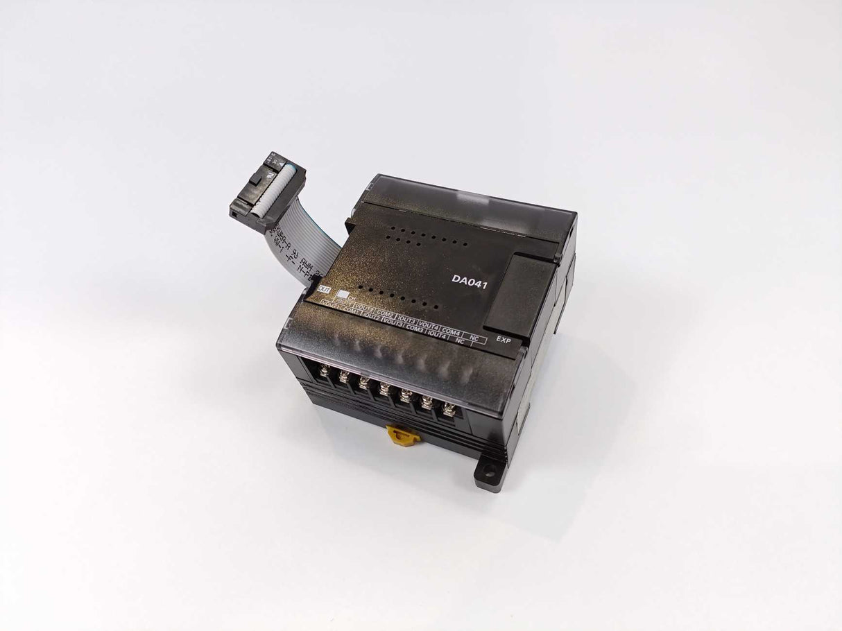 OMRON CP1W-DA041 PLC D/A Unit
