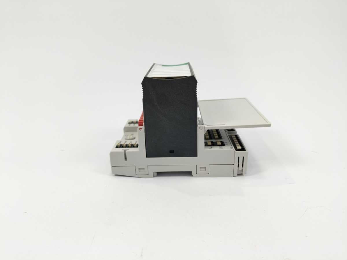 Centra Line / Honeywell CLIOL821A (XFL821A8) Analog Input Module & XS821-22