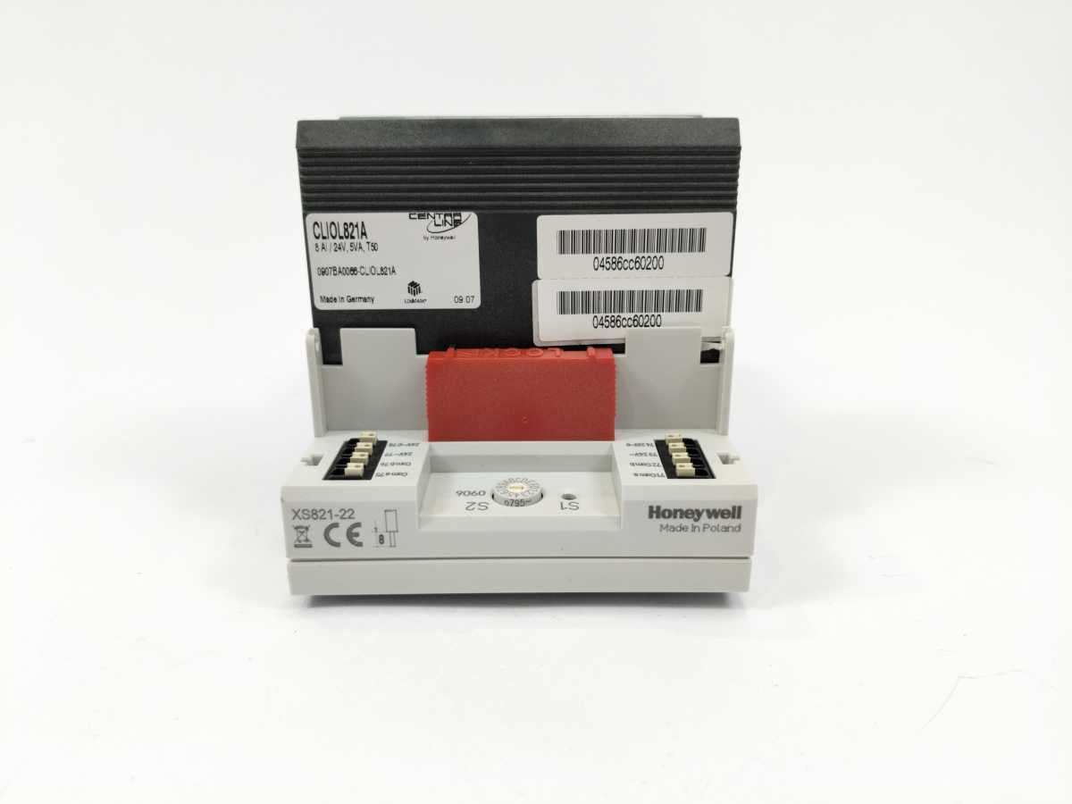 Centra Line / Honeywell CLIOL821A (XFL821A8) Analog Input Module & XS821-22