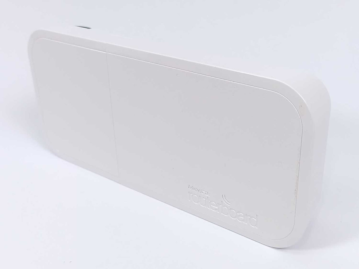 MikroTik RBwAPGR-5HacD2HnD&R11e-LTE6 wAP AC LTE6 kit
