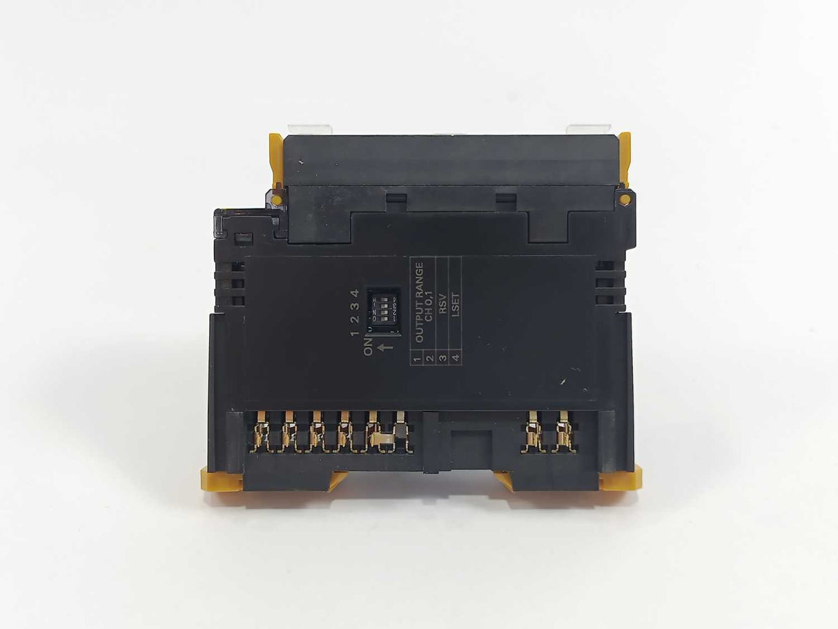 OMRON GRT1-DA2V PLC I / O Module Analog