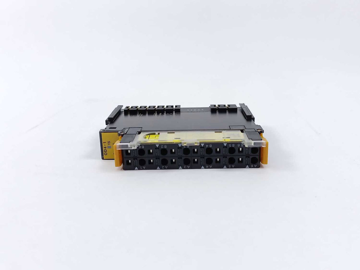 OMRON GRT1-OD4-1 Digital Output Unit, 4 Outputs