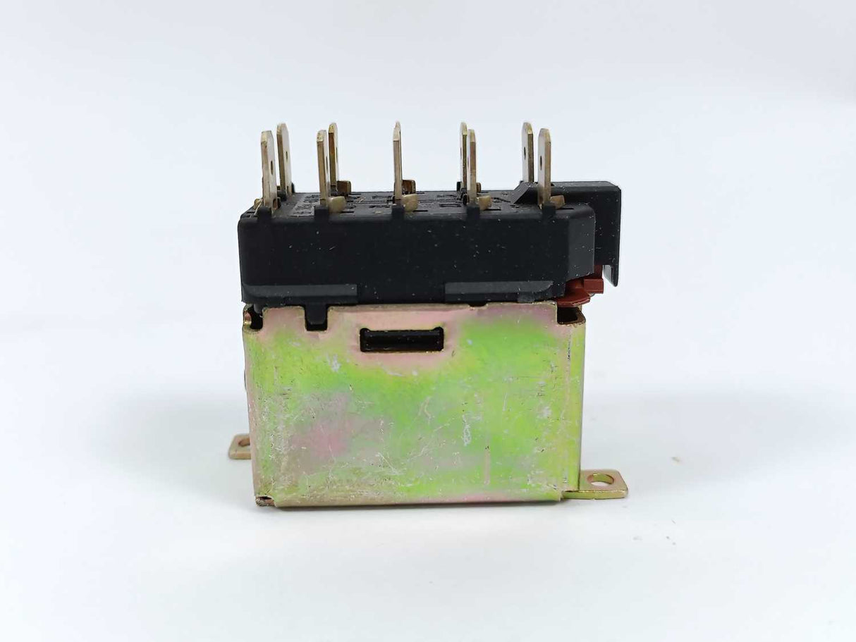 Siemens 3TG2120 Small Flat Plug Safety Device, Batch of 18 pcs.