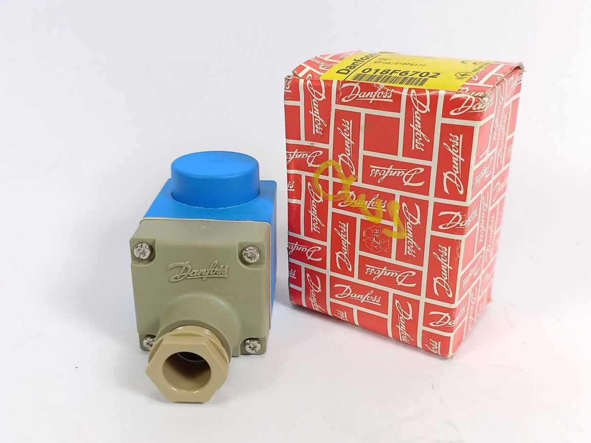 Danfoss 018F6702 240V 50Hz 10W Solenoid Coil Valve