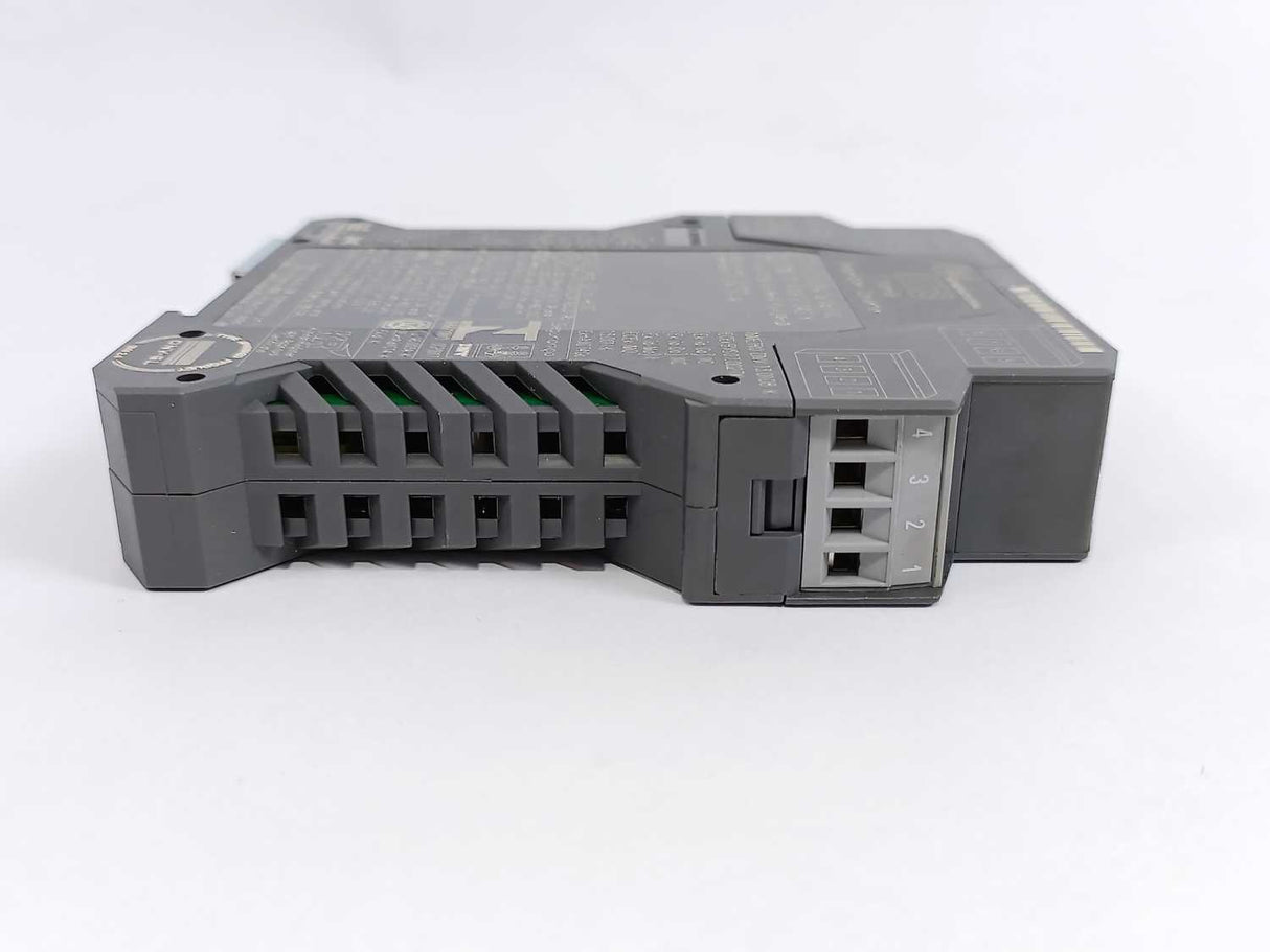 GM International D1072S 1 Channel Temperature Converter