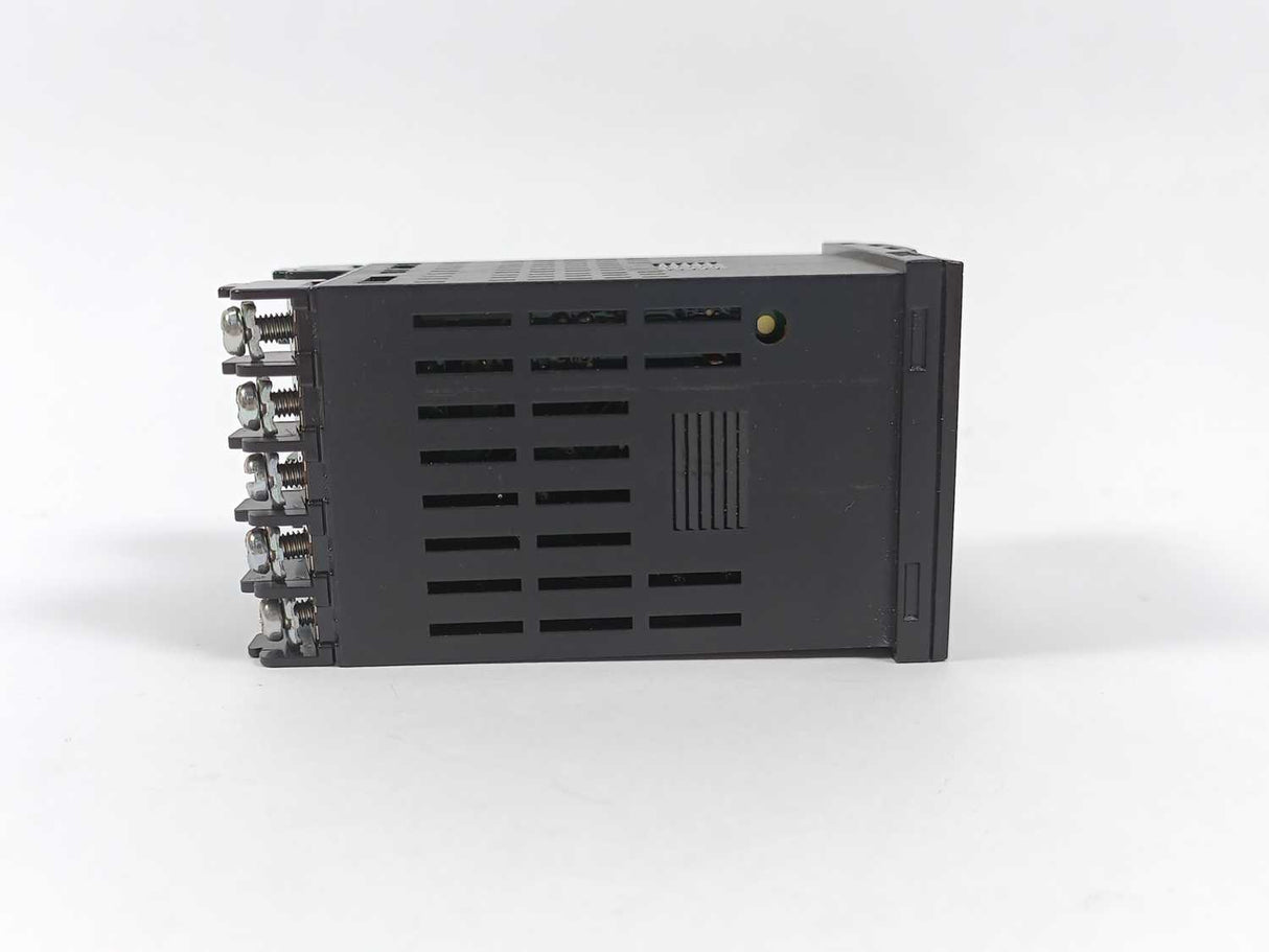 OMRON E5CN-C2MT-500 Temperature Controller